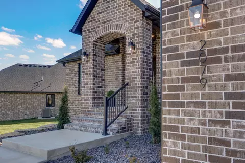 Exterior - 2079 N Silver Charm Ave, Springfield, MO 65802 photo 4 of 12