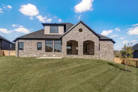 Exterior - 2079 N Silver Charm Ave, Springfield, MO 65802 photo 10 of 12
