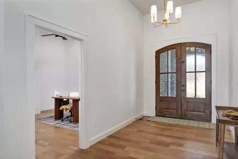 Entry Way - 2079 N Silver Charm Ave, Springfield, MO 65802 photo 1 of 4