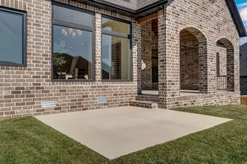 Exterior - 2079 N Silver Charm Ave, Springfield, MO 65802 photo 7 of 12