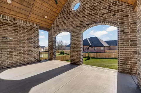 Exterior - 2079 N Silver Charm Ave, Springfield, MO 65802 photo 6 of 12