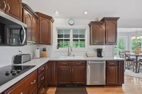 Kitchen - 3454 N Prince Ln, Springfield, MO 65803 photo 3 of 5