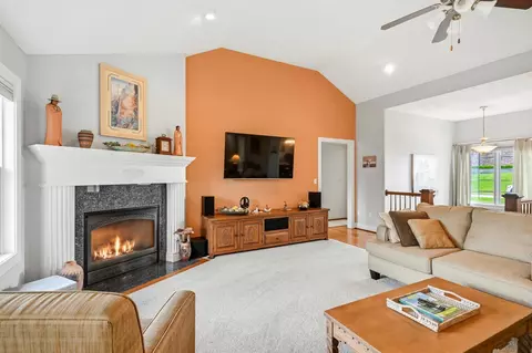 Living - 3454 N Prince Ln, Springfield, MO 65803 photo 3 of 6
