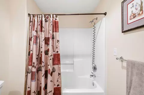 Bath - 3454 N Prince Ln, Springfield, MO 65803 photo 8 of 8