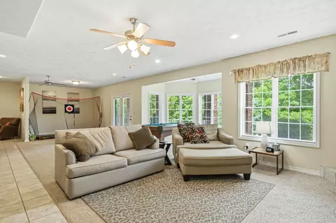 Living - 3454 N Prince Ln, Springfield, MO 65803 photo 4 of 6
