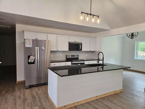 Kitchen - 203 Juniper Ave, Cabool, MO 65689 photo 1 of 2