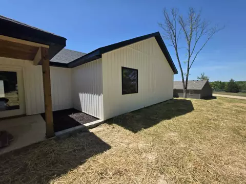 Exterior - 203 Juniper Ave, Cabool, MO 65689 photo 9 of 9