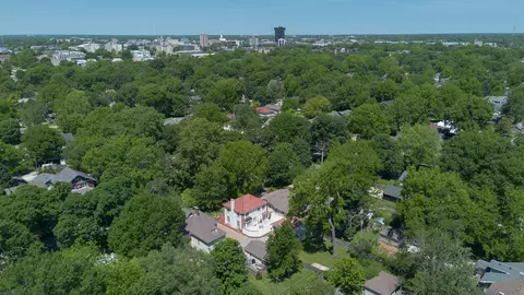 View/Area - 924 S Pickwick Ave, Springfield, MO 65804 photo 3 of 4