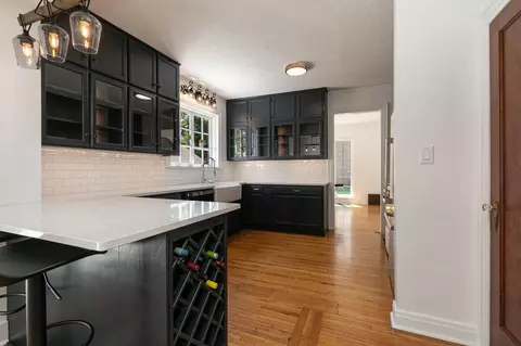 Kitchen - 924 S Pickwick Ave, Springfield, MO 65804 photo 4 of 5