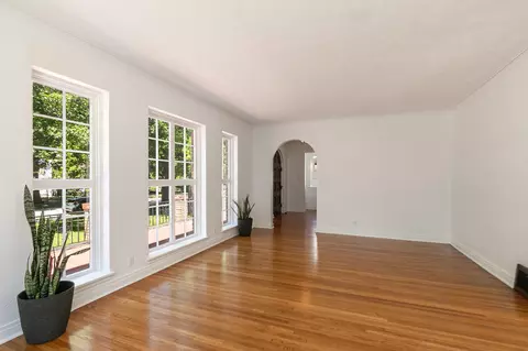 Living - 924 S Pickwick Ave, Springfield, MO 65804 photo 3 of 3