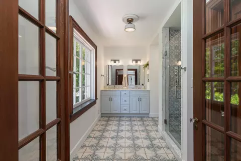 Entry Way - 924 S Pickwick Ave, Springfield, MO 65804 photo 8 of 8