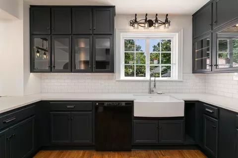 Kitchen - 924 S Pickwick Ave, Springfield, MO 65804 photo 2 of 5