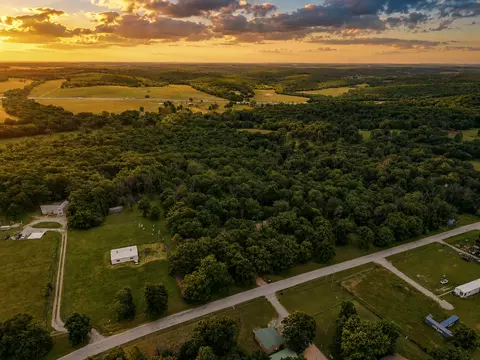 4446 Brinkley Rd, Marshfield, MO 65706