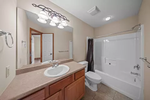 Bath - 2323 E Logan St, Republic, MO 65738 photo 2 of 2