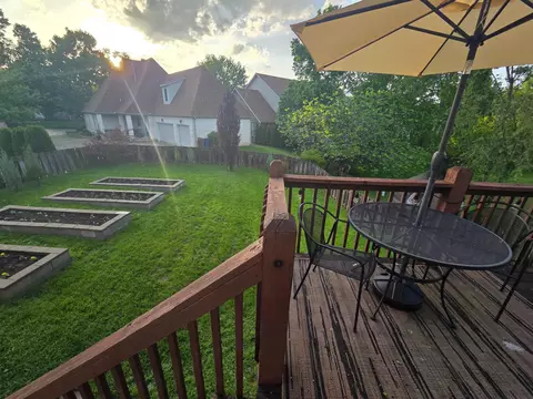 Exterior - 2343 W Dearborn St, Springfield, MO 65807 photo 5 of 9