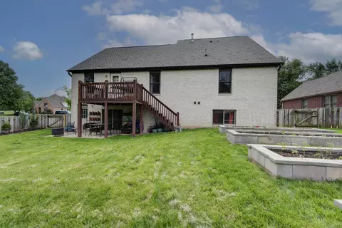 Exterior - 2343 W Dearborn St, Springfield, MO 65807 photo 7 of 9