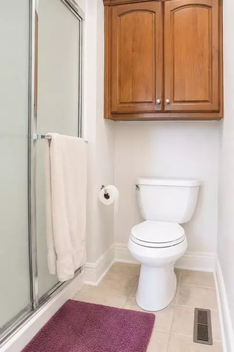 Bath - 2343 W Dearborn St, Springfield, MO 65807 photo 5 of 6