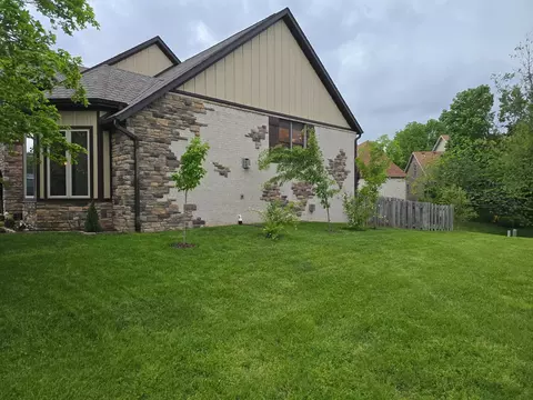 Exterior - 2343 W Dearborn St, Springfield, MO 65807 photo 8 of 9