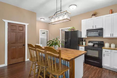 Kitchen - 323 Lace, Conway, MO 65632 photo 5 of 5