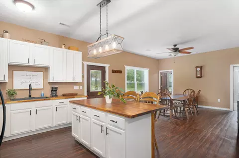 Kitchen - 323 Lace, Conway, MO 65632 photo 1 of 5