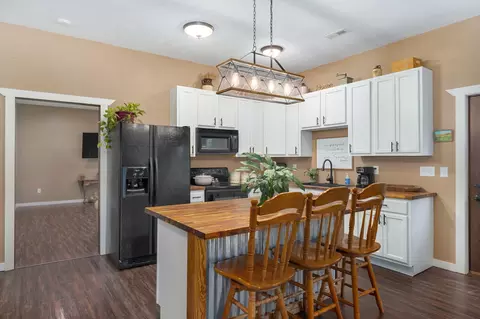 Kitchen - 323 Lace, Conway, MO 65632 photo 2 of 5