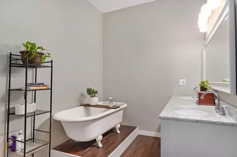 Bath - 323 Lace, Conway, MO 65632 photo 1 of 4