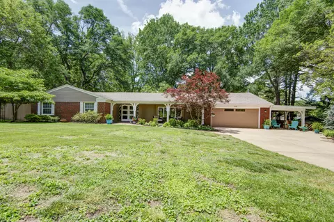 2119 S Catalina Ave, Springfield, MO 65804