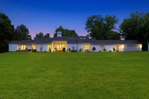 4734 E Farm Road 128, Springfield, MO 65802
