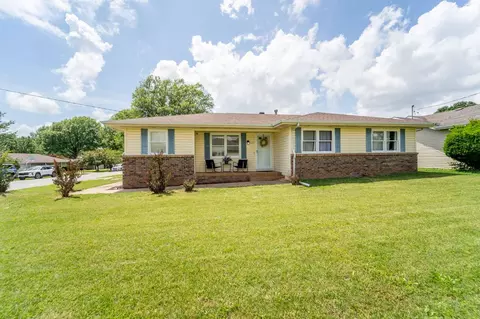 427 S Orchard Crest Ave, Springfield, MO 65802