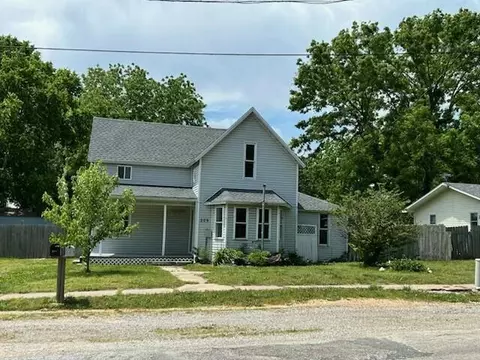 209 S Gilmore Ave, Miller, MO 65707