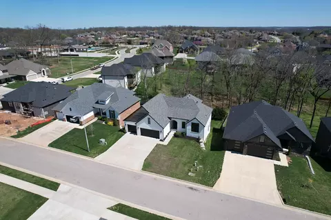 View/Area - 6038 S Maryland Ave, Springfield, MO 65810 photo 1 of 4