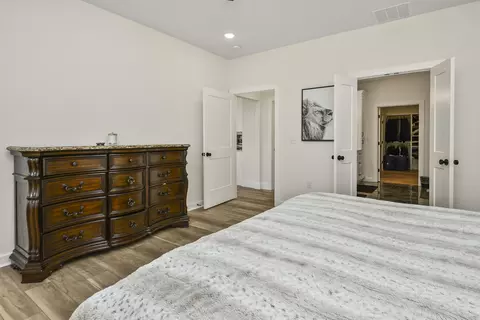 Bedroom - 6038 S Maryland Ave, Springfield, MO 65810 photo 3 of 7