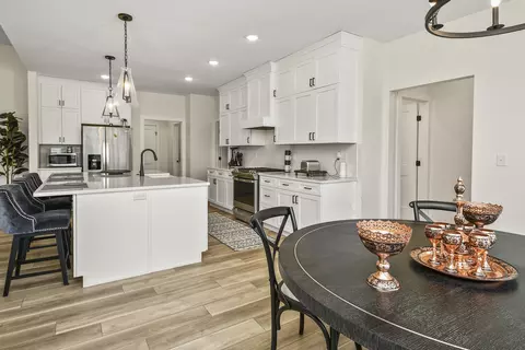 Kitchen - 6038 S Maryland Ave, Springfield, MO 65810 photo 7 of 13
