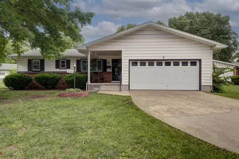 2539 S Westwood Ave, Springfield, MO 65807