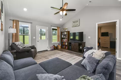 2839 Lois Ln, Mansfield, MO 65704 photo 8