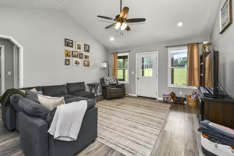2839 Lois Ln, Mansfield, MO 65704 photo 5