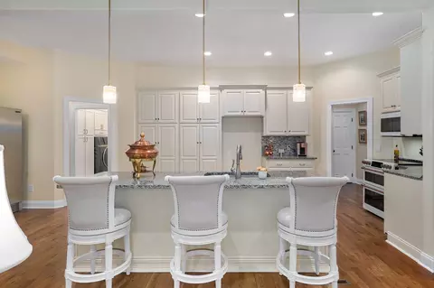 Kitchen - 6071 S Overlook Trl, Springfield, MO 65810 photo 3 of 7