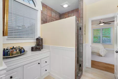 Bath - 6071 S Overlook Trl, Springfield, MO 65810 photo 6 of 7