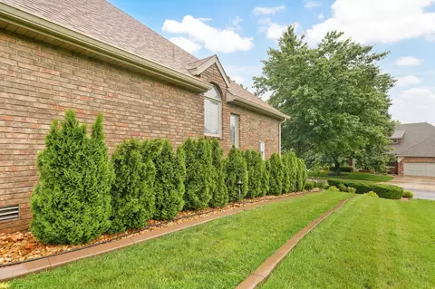 Exterior - 6071 S Overlook Trl, Springfield, MO 65810 photo 16 of 24