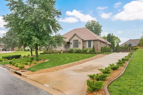 Exterior - 6071 S Overlook Trl, Springfield, MO 65810 photo 4 of 24