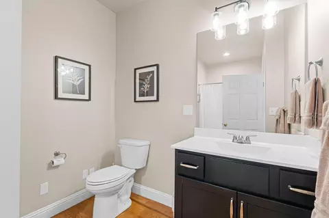 Bath - 121 Lenhart Ln, Branson, MO 65616 photo 8 of 10