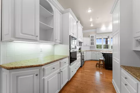 Kitchen - 121 Lenhart Ln, Branson, MO 65616 photo 4 of 4