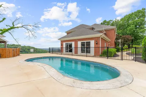 Exterior - 121 Lenhart Ln, Branson, MO 65616 photo 2 of 8