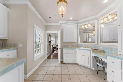 Bath - 121 Lenhart Ln, Branson, MO 65616 photo 5 of 10