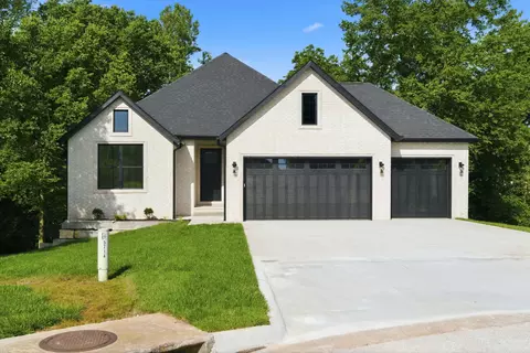 Exterior - 3714 W Rosebrier Ct, Springfield, MO 65807 photo 2 of 4