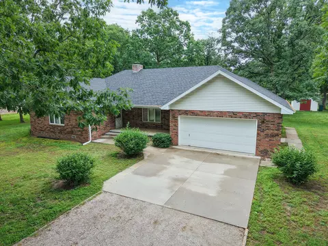 Exterior - 470 Forest Dr, Marshfield, MO 65706 photo 2 of 15