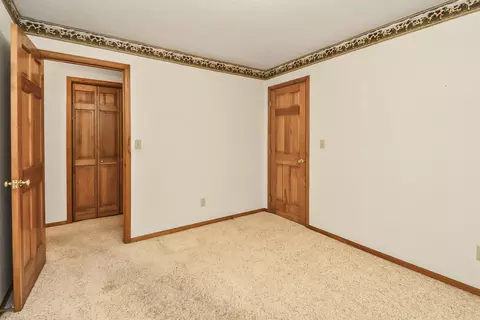 Bedroom - 470 Forest Dr, Marshfield, MO 65706 photo 5 of 7