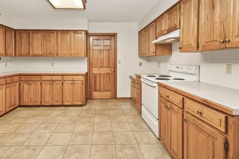 Kitchen - 470 Forest Dr, Marshfield, MO 65706 photo 6 of 8