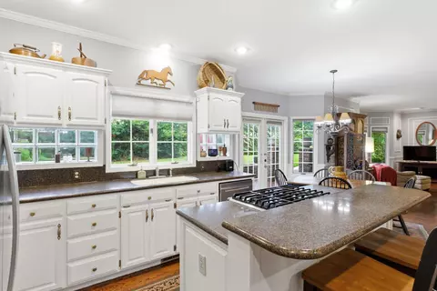 Kitchen - 3850 E Country Pl, Springfield, MO 65809 photo 4 of 6