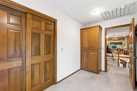 Entry Way - 3850 E Country Pl, Springfield, MO 65809 photo 4 of 5